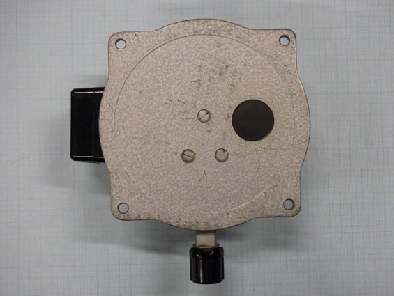 Манометр электроконтактный ЭКМ-2УТ3 0-160kgf/cm2 220VDC 50Hz 1A IP40 1976-1991г.в ГОСТ13717-84