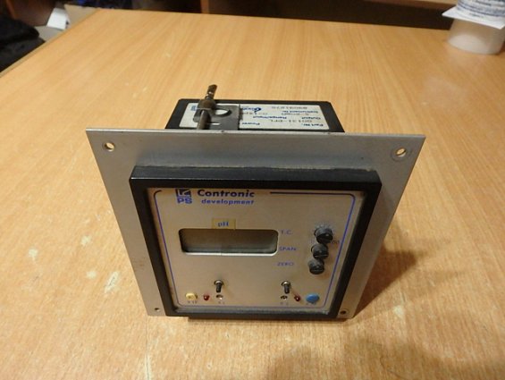 Регулятор microprocessor ph/mV&C meter ph contronic 00131-PFL 220V 50Hz 4-20mA 0-14pH