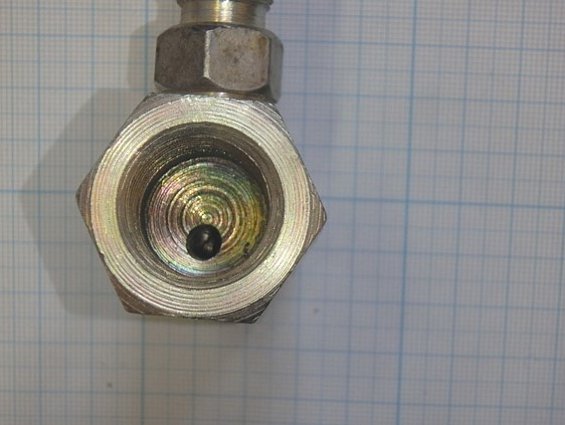 Вентиль клапан игольчатый 15с54бкМ DN15 PN25 муфтовый со стяжной переходной муфтой резьба G1/2"