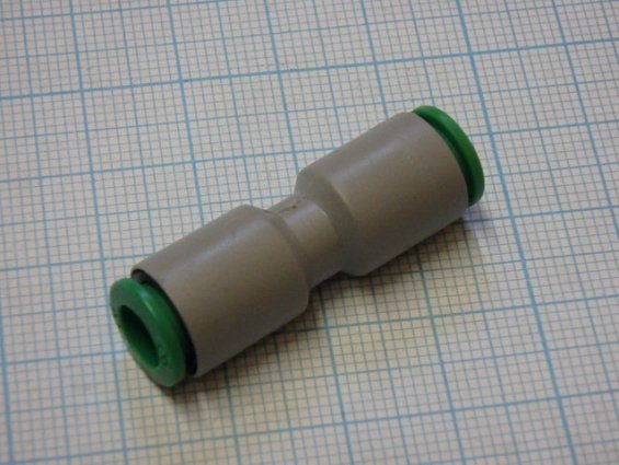 Соединитель трубок цанговый Dтр=6мм t030600 пластиковый технополимер