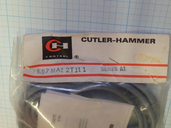 Выключатель бесконтактный CULTER-HAMMER E57MA12T111 M12 12-24VDC 100mA SERIES A1