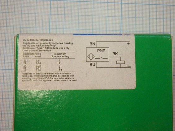 Выключатель бесконтактный датчик приближения индуктивный XS1N30PA349 NO PNP Ue=12...24V