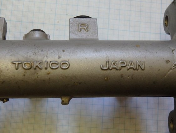 Главный тормозной цилиндр TOKICO JPAN автомобиля ISUZU ELF шасси NKR55E NHR55E 8-94315-315-1