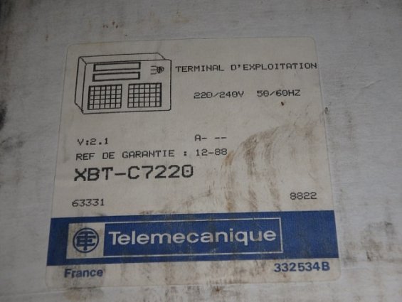 Терминал программирования Terminal xbt-c7220 220-240V 50-60Hz V:2.1 818 1874 Telemecanique France