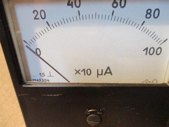 Микроамперметр М42304 шкала 0-1000мкA Кл.т1.5 1991г.в СДЕЛАНО В СССР