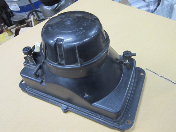 Фара автомобильная 34.3711 ГАЗ-3102 МАЗ без рассеивателя стекла h4 12V60+55W 24V75+70W