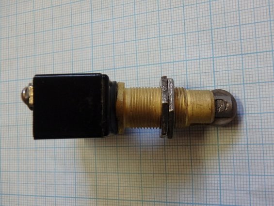 Микропереключатель МП1105ЛУХЛ3 исполнение-3 поперечный ролик 10А ~660V -440V