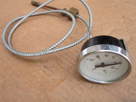 Термометр газовый показывающий типа ТГП-100 -10гр.С-+50гр.С длина капилляра 1000мм