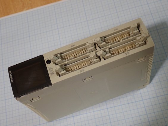Контроллер Schneider Electric TSXDEY64D2K Made in France БЫВШИЙ В УПОТРЕБЛЕНИИ ТЕХНИЧЕСКИ ИСПРАВЕН