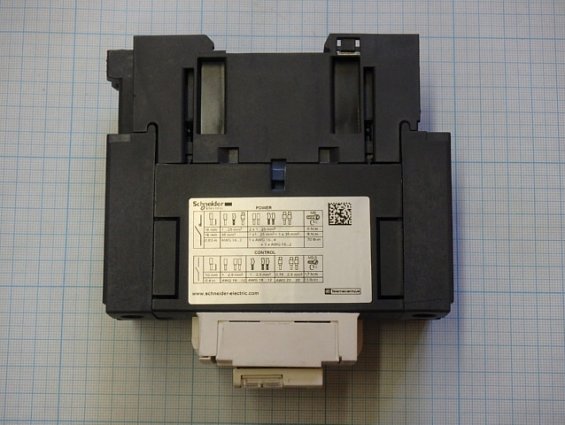 Контактор Schneider Electric LC1D40AB7 940832 + КОНТАКТ ZB2-BE101