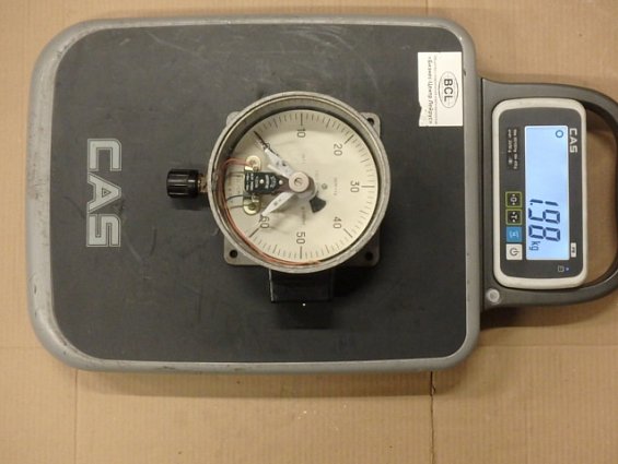 Манометр электроконтактный ЭКМ-1У 0-60kgf/cm2 220VDC 50Hz 1A IP40 1989г.в. ГОСТ13717-84
