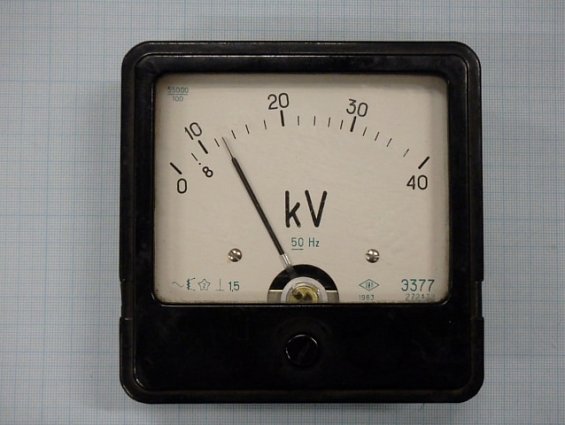 Вольтметр Э377 пр.изм.0-40kV 50Hz кл.т.1,5 .120х120х47 1983г.в. стрелка на ноль не выставляется