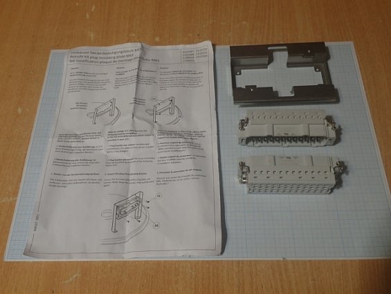 Комплект с рамкой разъем пароувлажнителя Defensor MK5 24-контакта 24-30кг/ч 1103640 1103832