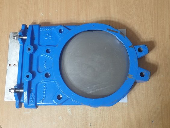 Шиберная задвижка CMO DN250 GGG50 A-0003A2 без привода