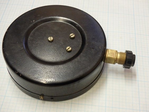 Манометр МТП-160 0-2.5кгс/см2 ГОСТ2405-80 1983г.в класс точности 1.5 диаметр Ф160мм