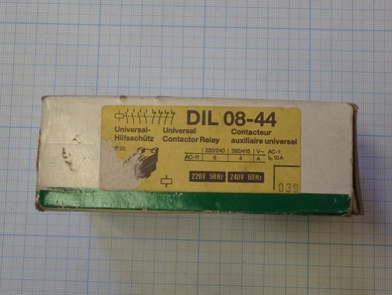 Контактор (магнитный пускатель) DIL 08-44 Klockner-Moeller (220v,50Hz)