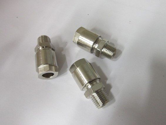 Фитинг 1050 10-1/4 СAMOZZI универсальный прямой диаметр трубки Ф10мм присоединение G1/4