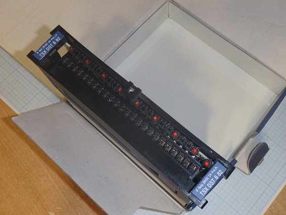 Модуль выхода telemecanique tsxdst882 tsx-dst-882 TSXDST882 telemecanique модуль цифровых выходов