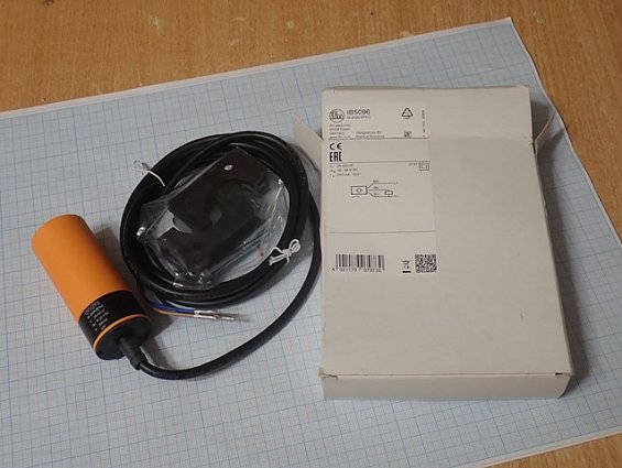 Индуктивный датчик IFM IB5096 IB-3020-BPKG 20mm 10...36VDC 250mA вес-0.26кг габаритный размер 160х13