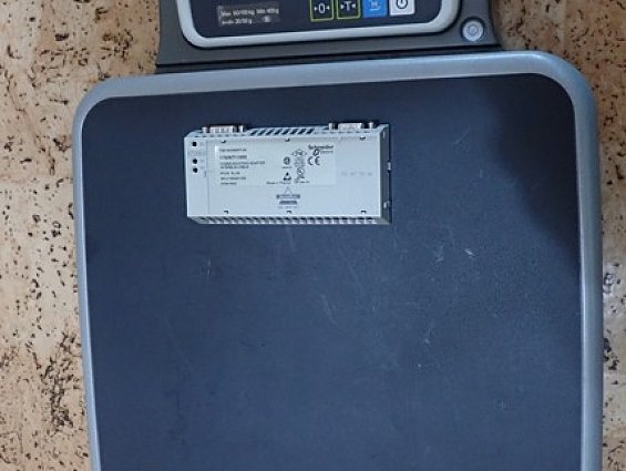 Адаптер Schneider Electric 170int11000 новый без оригинальной упаковки коммуникационный