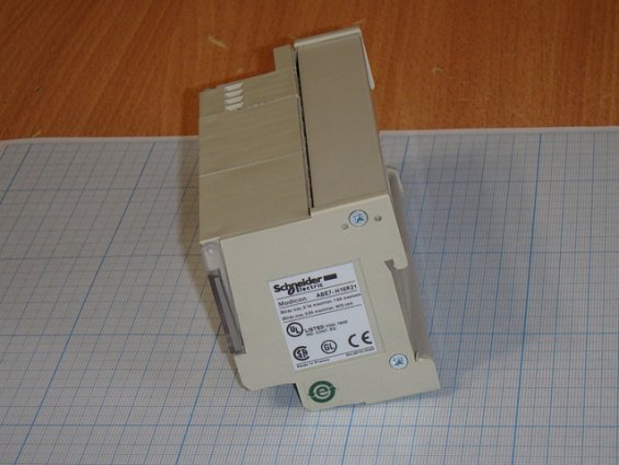 База schneider electric Modicon ABE7-H16R21 ABE7H16R21 made in France новый без заводской упаковки