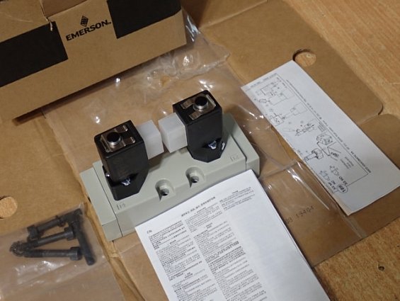 Клапан EMERSON ASCO numatics C23BB4004011B61