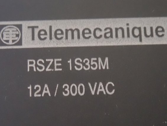 Колодка RSZE 1S35M Telemecanique Schneider Electric 12A/300VAC Italy БЫВШИЙ В УПОТРЕБЛЕНИИ ПОЧТИ НОВ