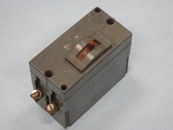 Автоматический выключатель двухполюсный АК63-2МГ 500V 12,5А Отсечка 14Iн НЕИСПРАВЕН