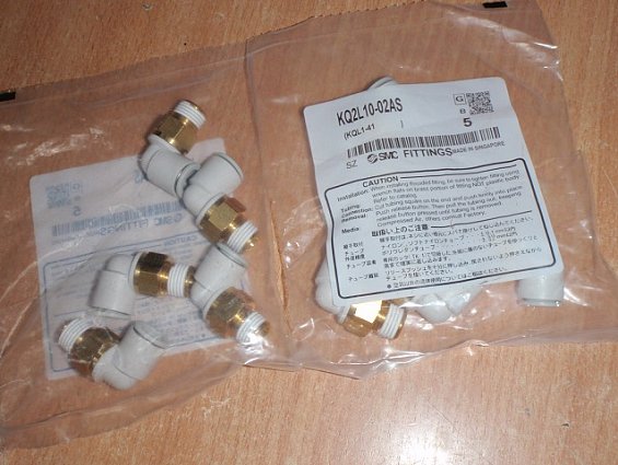 Соединение быстроразъемное угловое smc kQ2L10-02as r1/4"-10.0mm угловой штекер фитинг
