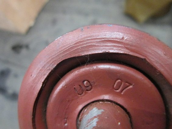 Ролик конвейерный Ф76х1350мм Ф76*1350мм подшипник-204 длина оси-1490мм диаметр оси-Ф18мм