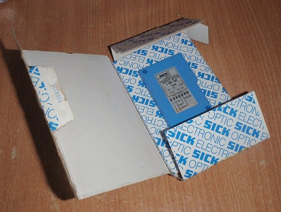 Датчик фотоэлектрический SICK WT27-F710 1009589 ПОДАВЛЕНИЕ ЗАДНЕГО ФОНА 10-30VDC