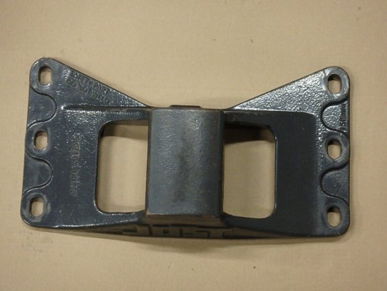 Опора седла седельного тягача JOST sk2104-002sp H=150mm лапы 4200021100 et-r0012298 daf xf105