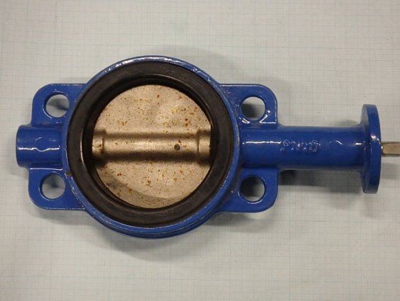 Затвор дисковый поворотный DN100 PN16 +95C голый шток корпус body чугунный ggg-40