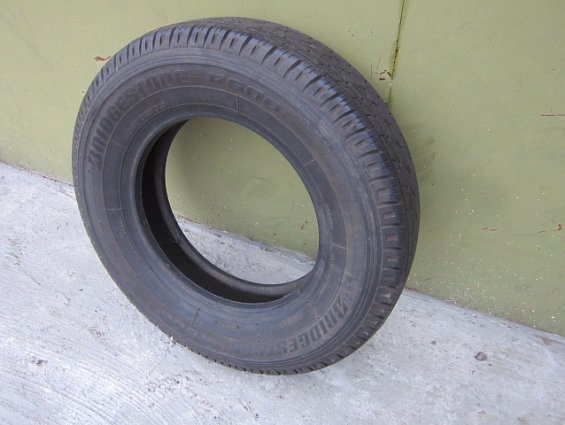 Автошина BRIDGESTONE R600 165R13LT 8P.R. LIGHT TRUCK bk51459-6 износ 50% задняя без камеры