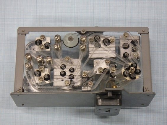 ПР2.8-М1 ТИЗПРИБОР ГОСТ 9988-84 устройство регулирующее пневматическое