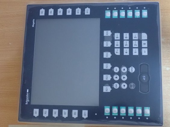 Сенсорная панель Schneider Electric XBTGK5330 10.4" Color Touch&KBD Panel Magelis Advanced