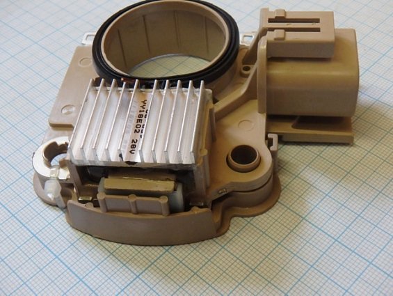 Регулятор генератора щеточный узел Utm Rm3846a для генератора me017614 a3tn5188 24V 35a