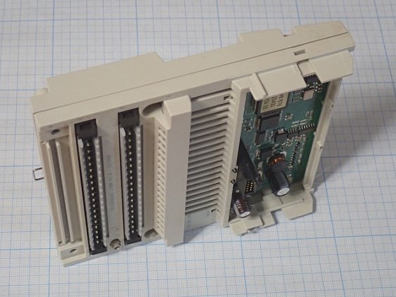 Модуль Schneider Electric 170AAI03000 БЫВШИЙ В УПОТРЕБЛЕНИИ