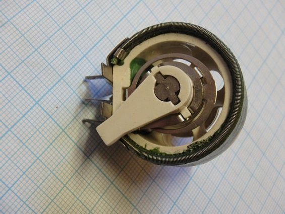 Резистор переменный проволочный ППБ-15Д Мощность 15Вт. R=1 кОм. +-5% ОЖО 468555ТУ 1985г.в.