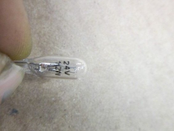 Лампа миниатюрная щитовая t5-24V1.2W Clear прозрачная автомобиля Митцубиши Кантер