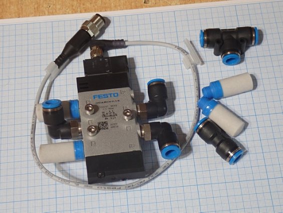 Пневмораспределитель FESTO CPE14-M1CH-5L-1/8 550237 24VDC В КОМПЛЕКТЕ ФИТИНГИ ШНУР ПИТАНИЯ ПОЧТИ НОВ