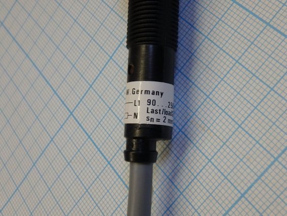 Выключатель бесконтактный датчик приближения индуктивный BES 517-449-AO-L-PC