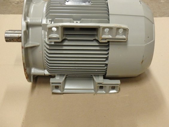 Электродвигатель siemens 3~mot 1Le10011cb033Jb4z 1Le1001-1cb03-3Jb4-z 132S 5.5kW 1465min-1 380/660V