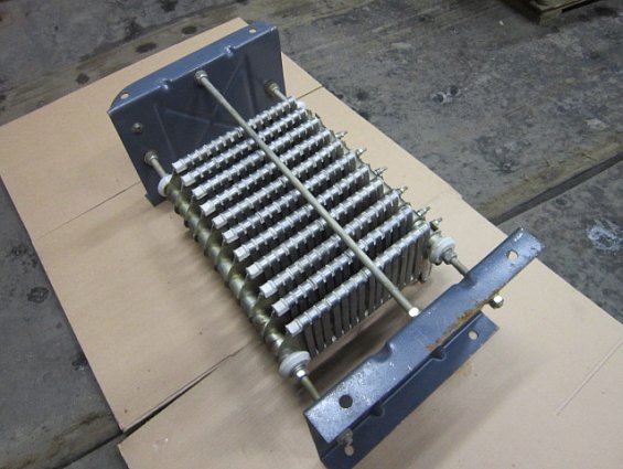 Блок резисторов ящик сопротивлений ЯС ЗУЗ 140608 IP00 660V 37,9A 0.261х11 Ом. 16kg ТУ16-527.218-80