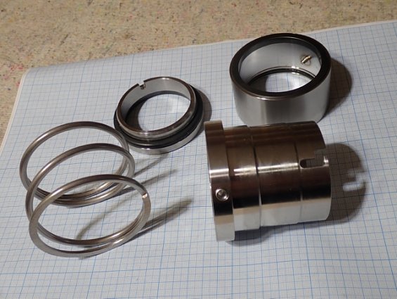 Уплотнительный узел SEALING UNIT насоса APP33-100 №100251374 LATTY Seal B182 060-130973