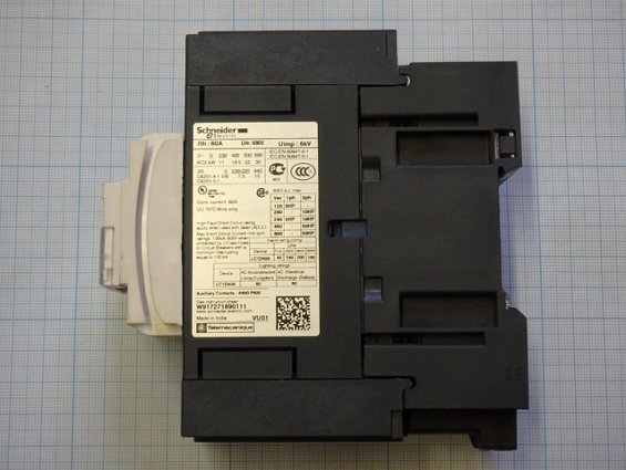Контактор Schneider Electric LC1D40AB7 940832 + КОНТАКТ ZB2-BE101