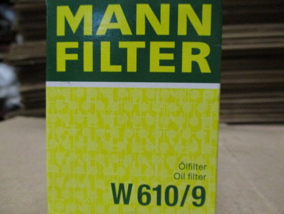 Фильтр масляный MANN-FILTER W610/9 двигателя 2AZ автомобиля ТОЙОТА RAV4 2008г.в.