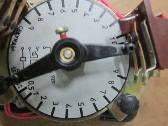 Реле времени с часовым механизмом РВ238УХЛ4 100V 50Hz 0.5-9сек 1990г.в