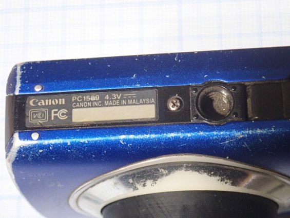 Фотоаппарат цифровой Canon PC1589 MADE IN MALAYSIA без карты памяти и шнуров питания БЫВШИЙ В УПОТРЕ