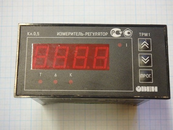 ИЗМЕРИТЕЛЬ-РЕГУЛЯТОР ОВЕН ТРМ1Б-Щ2.АТ.Р 85...265В 6ВА IP54 0.5 2004г без паспорта